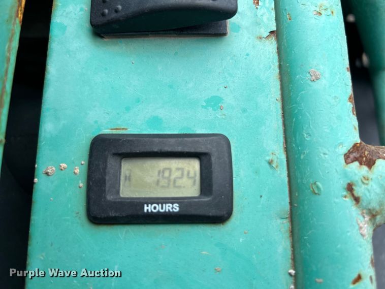 image for item EK4984 2017 Whiteman HHNG5 power trowel