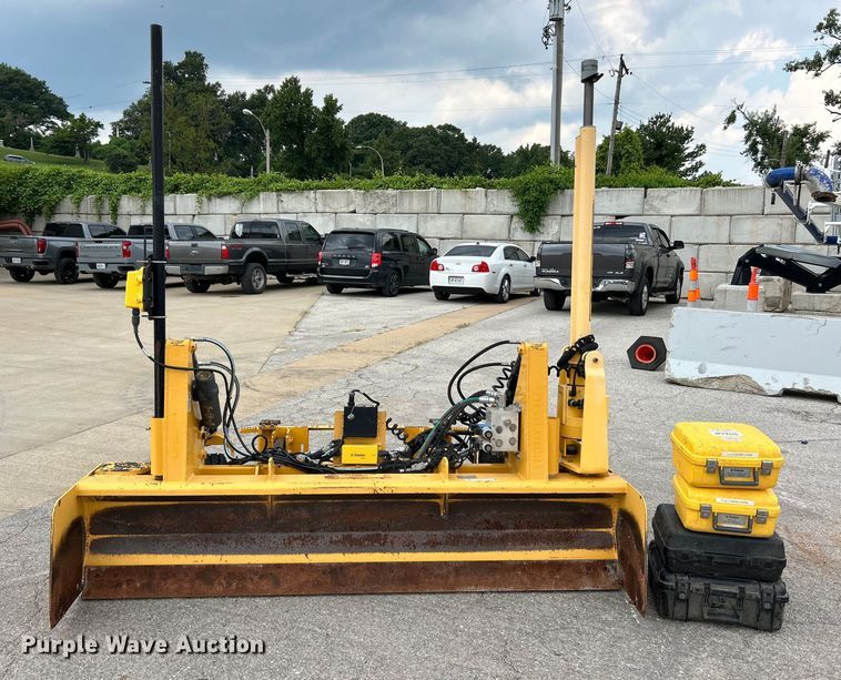 image for item EK4987 Hitch Doc skid steer box blade