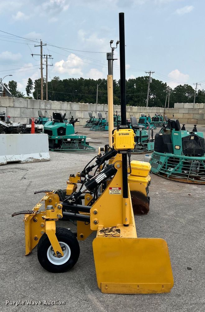 image for item EK4987 Hitch Doc skid steer box blade