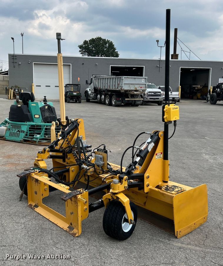 image for item EK4987 Hitch Doc skid steer box blade