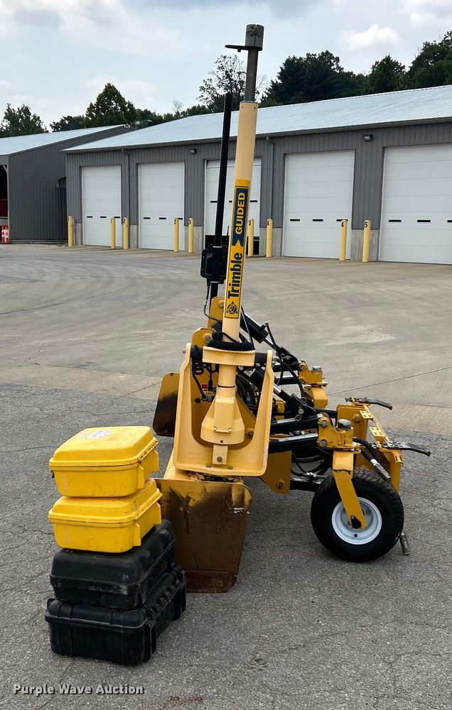 image for item EK4987 Hitch Doc skid steer box blade