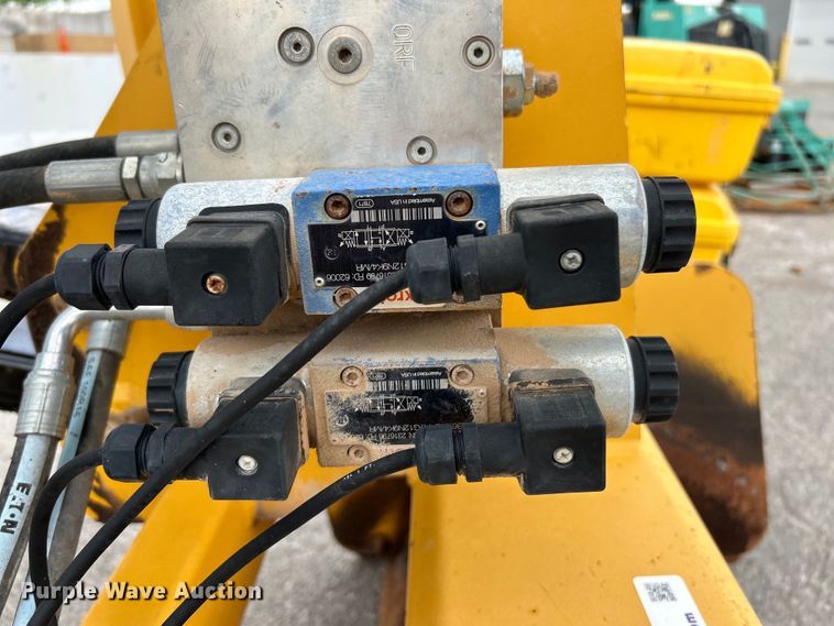 image for item EK4987 Hitch Doc skid steer box blade