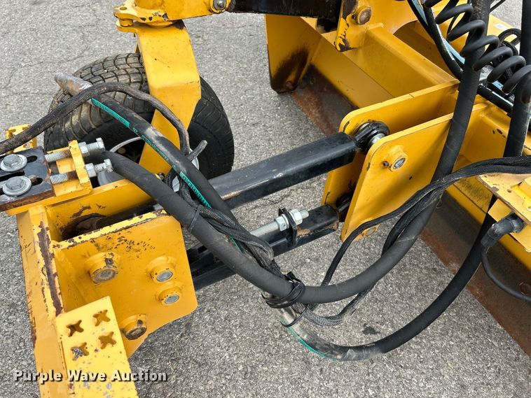 image for item EK4987 Hitch Doc skid steer box blade