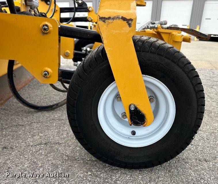 image for item EK4987 Hitch Doc skid steer box blade