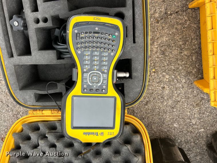 image for item EK4987 Hitch Doc skid steer box blade