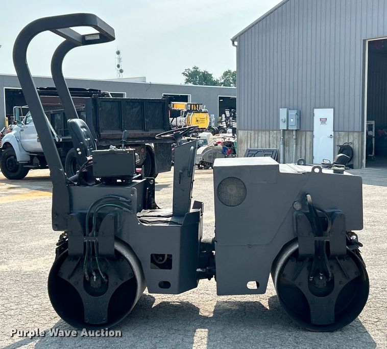 image for item EK4989 1993 Ingersoll Rand  DD-24 double drum vibratory roller