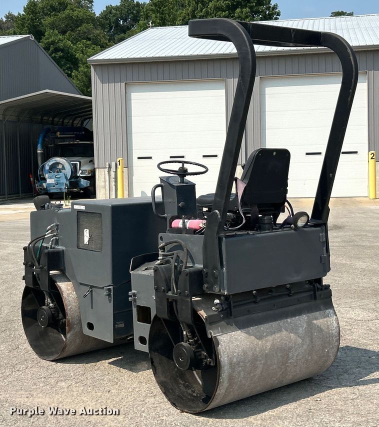 image for item EK4989 1993 Ingersoll Rand  DD-24 double drum vibratory roller