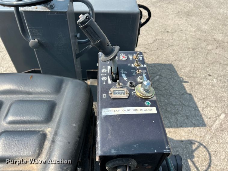 image for item EK4989 1993 Ingersoll Rand  DD-24 double drum vibratory roller