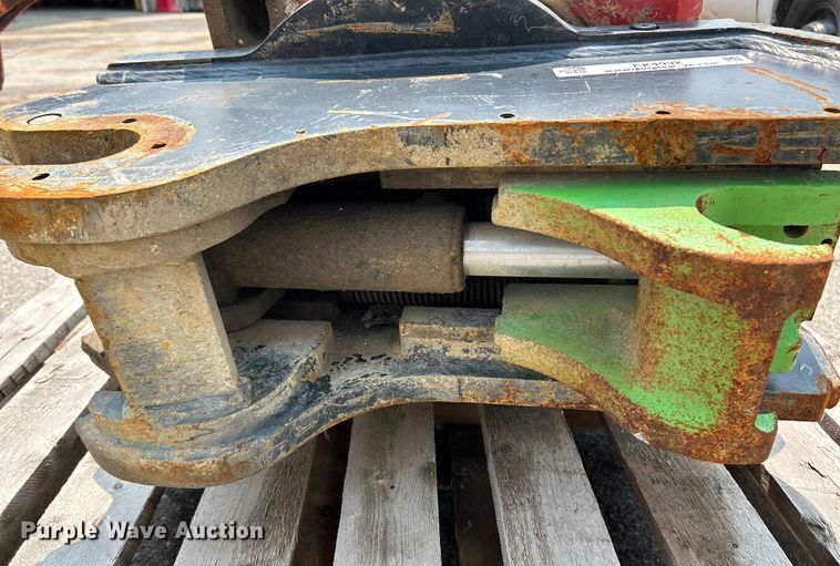 image for item EK4992 2015 Rototilt R4 quick coupler