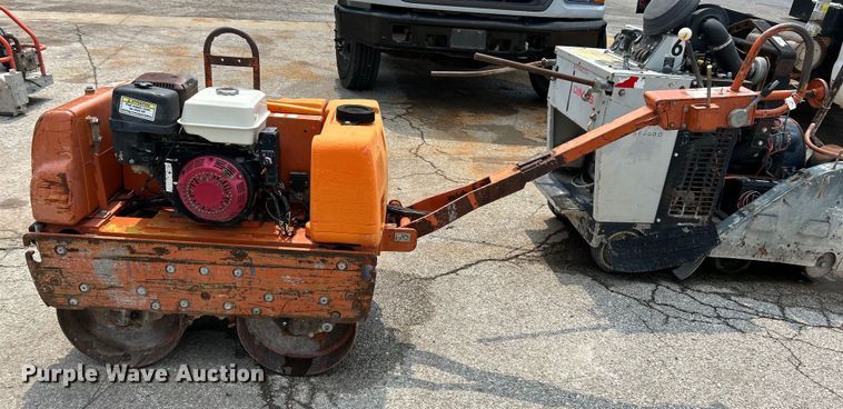 image for item EK4993 Mikasa Sangyo MRH-800GS double drum vibratory roller