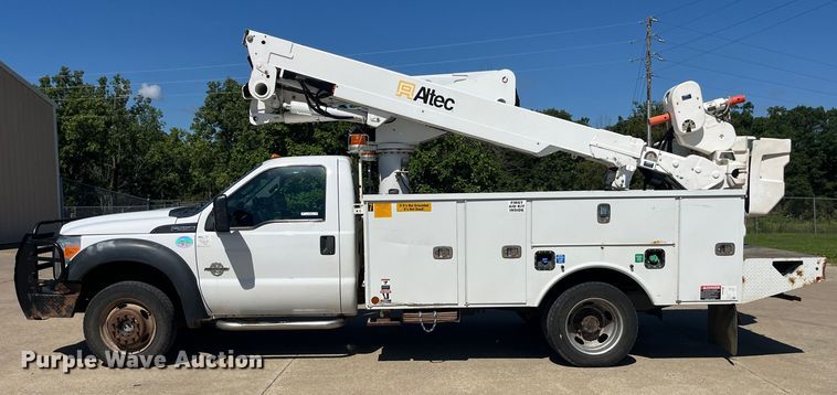 image for item EK8808 2016 Ford F550 Super Duty XL bucket truck
