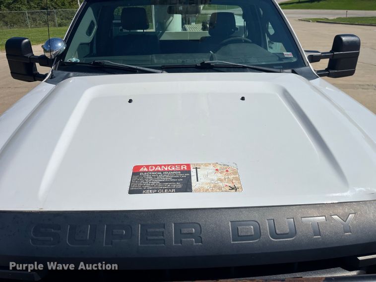 image for item EK8808 2016 Ford F550 Super Duty XL bucket truck