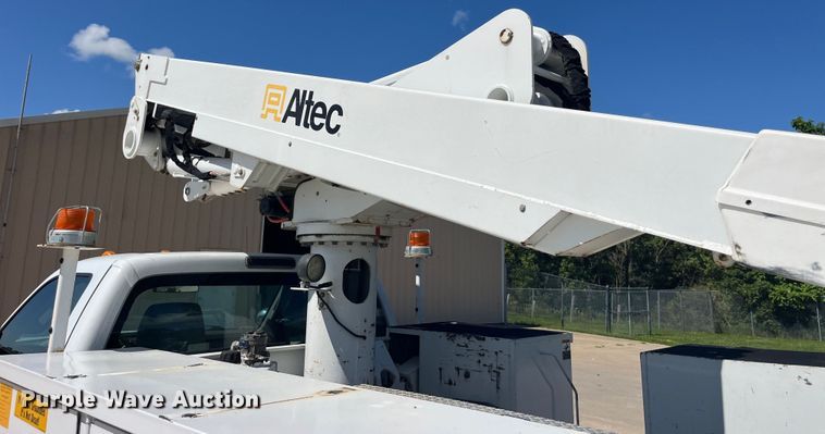 image for item EK8808 2016 Ford F550 Super Duty XL bucket truck