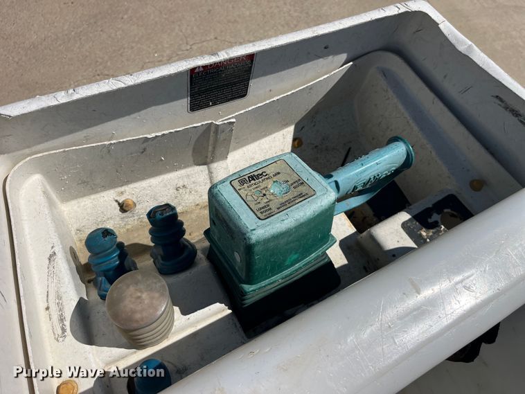 image for item EK8808 2016 Ford F550 Super Duty XL bucket truck