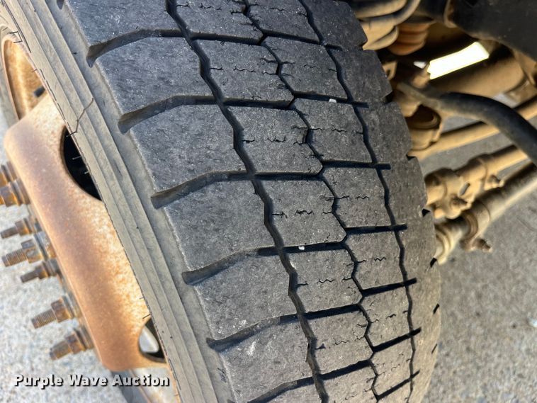 image for item EK8808 2016 Ford F550 Super Duty XL bucket truck