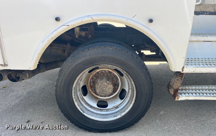 image for item EK8808 2016 Ford F550 Super Duty XL bucket truck