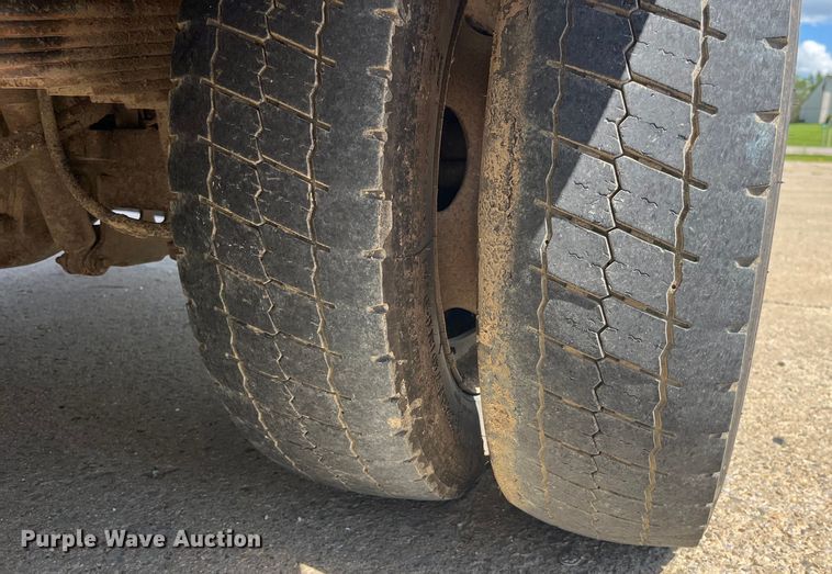 image for item EK8808 2016 Ford F550 Super Duty XL bucket truck