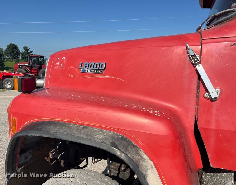image for item EK8809 1992 Ford L8000 dump truck