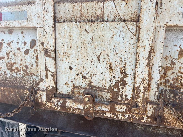 image for item EK8809 1992 Ford L8000 dump truck