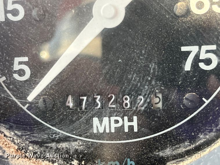 image for item EK8809 1992 Ford L8000 dump truck