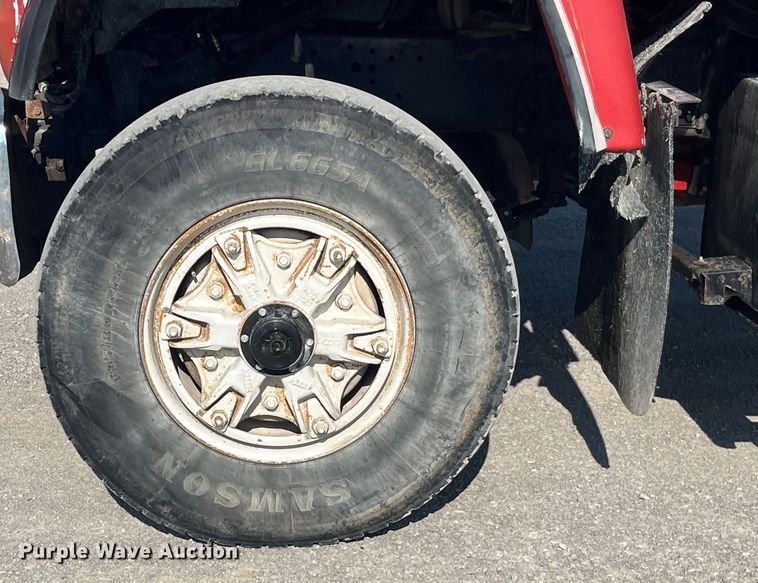 image for item EK8809 1992 Ford L8000 dump truck