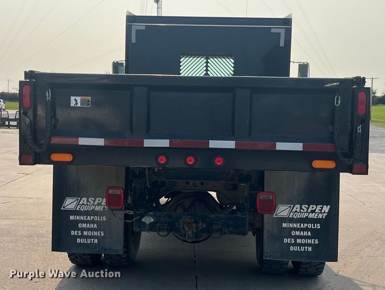 image for item EK8812 1992 International  4900 dump truck