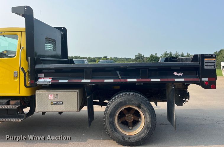 image for item EK8812 1992 International  4900 dump truck