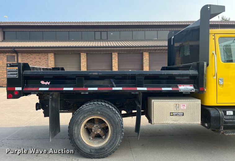 image for item EK8812 1992 International  4900 dump truck