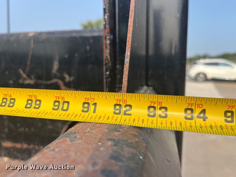 image for item EK8812 1992 International  4900 dump truck