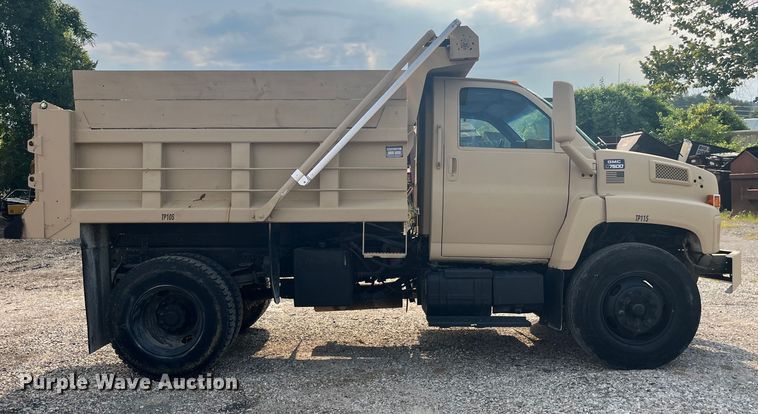 image for item EK8843 2004 GMC C7500 dump truck