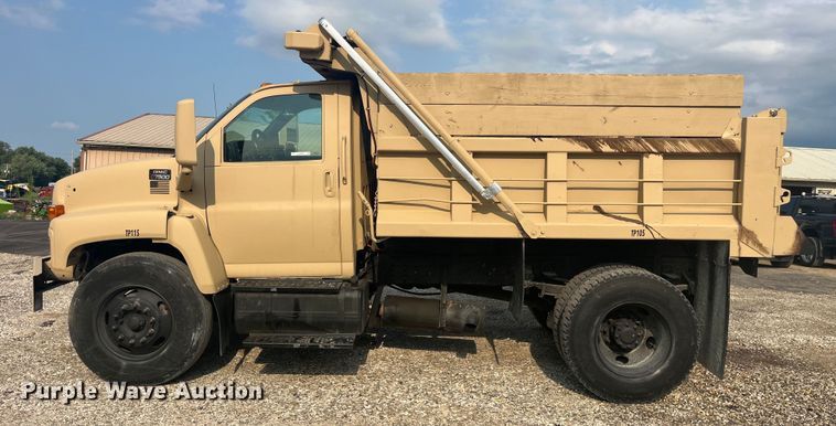 image for item EK8843 2004 GMC C7500 dump truck