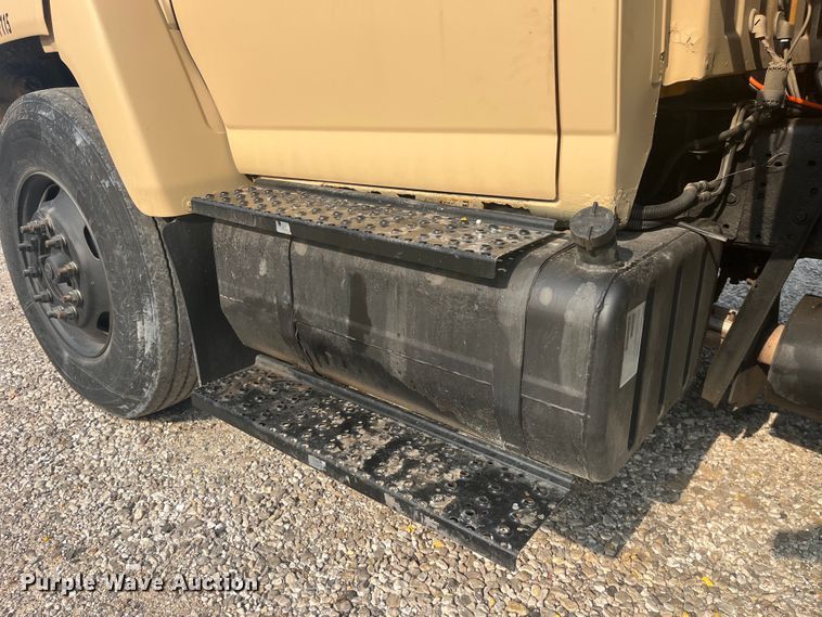 image for item EK8843 2004 GMC C7500 dump truck