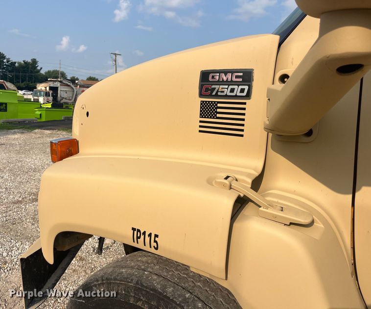 image for item EK8843 2004 GMC C7500 dump truck