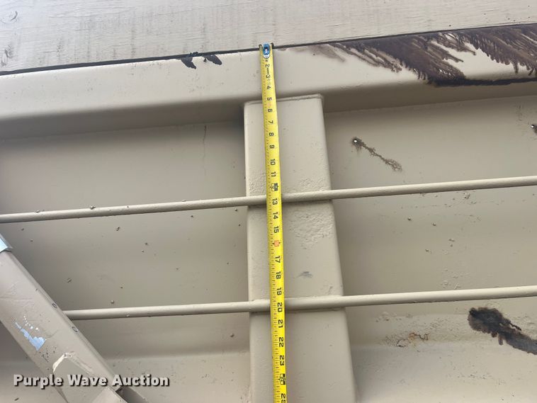 image for item EK8843 2004 GMC C7500 dump truck