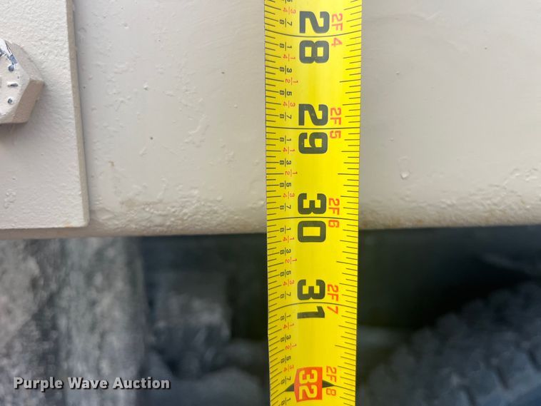 image for item EK8843 2004 GMC C7500 dump truck