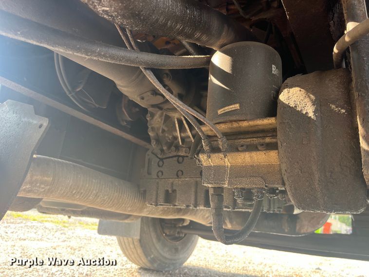 image for item EK8843 2004 GMC C7500 dump truck