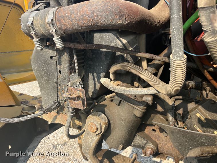 image for item EK8843 2004 GMC C7500 dump truck