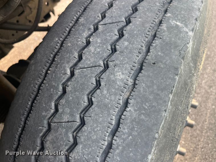 image for item EK8843 2004 GMC C7500 dump truck