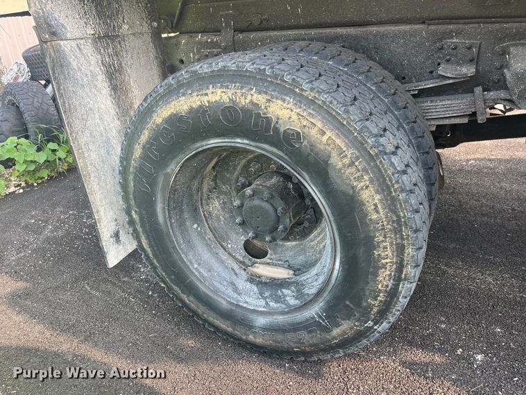 image for item EK8843 2004 GMC C7500 dump truck