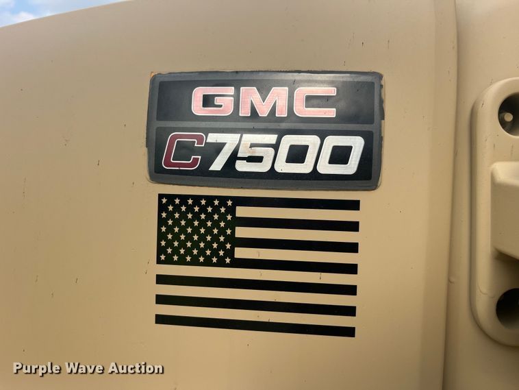 image for item EK8843 2004 GMC C7500 dump truck