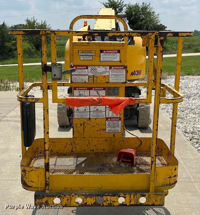 image for item EK8858 2000 Grove A40NE boom lift