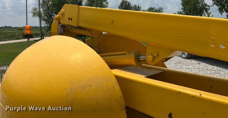 image for item EK8858 2000 Grove A40NE boom lift