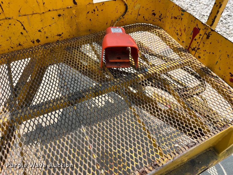 image for item EK8858 2000 Grove A40NE boom lift