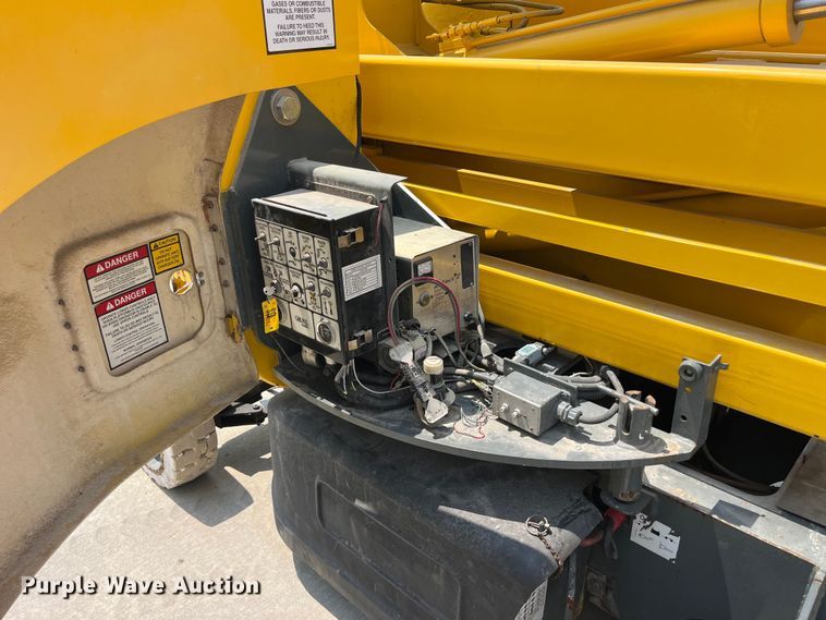 image for item EK8858 2000 Grove A40NE boom lift