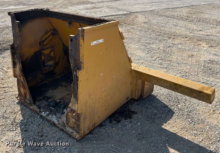 image for item EK8867 Dozer toolbox