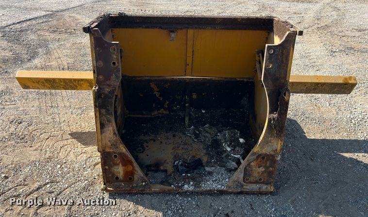 image for item EK8867 Dozer toolbox