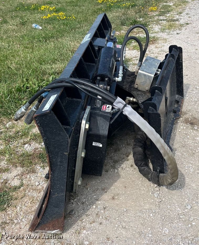 image for item EK8868 Skid steer dozer blade