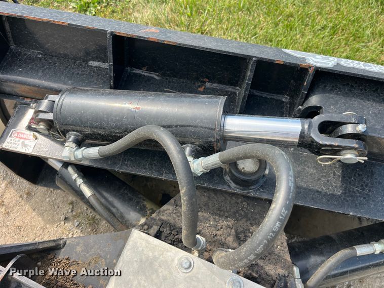 image for item EK8868 Skid steer dozer blade