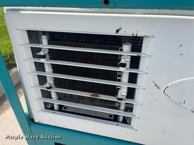 image for item EK8873 Tennant 800 sweeper