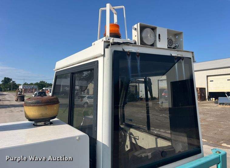 image for item EK8873 Tennant 800 sweeper